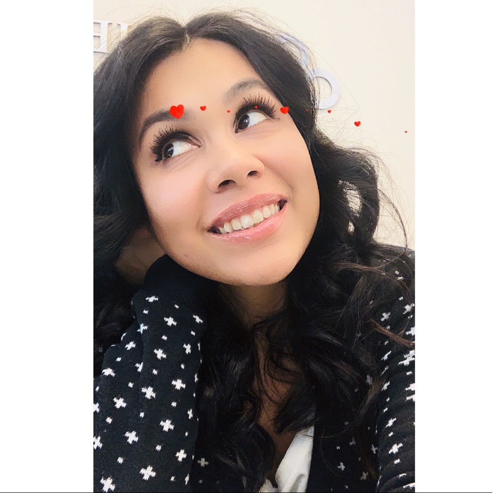 Meet your Posher, Ana